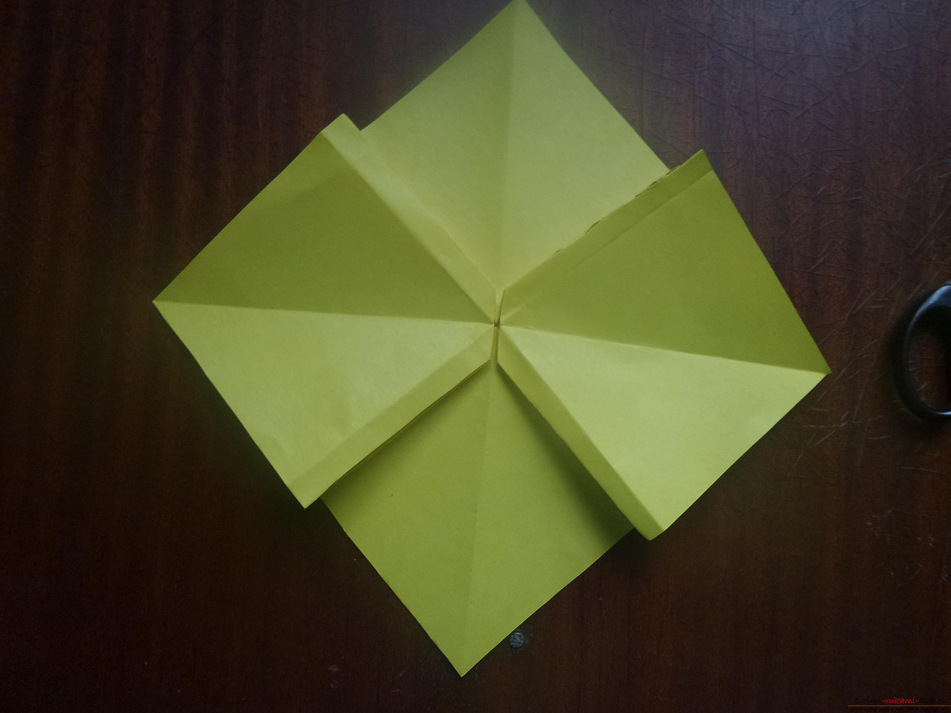 Этот мастер-класс предназначен для тех, кто хочет научиться делать своими руками бант оригами. Фото №21