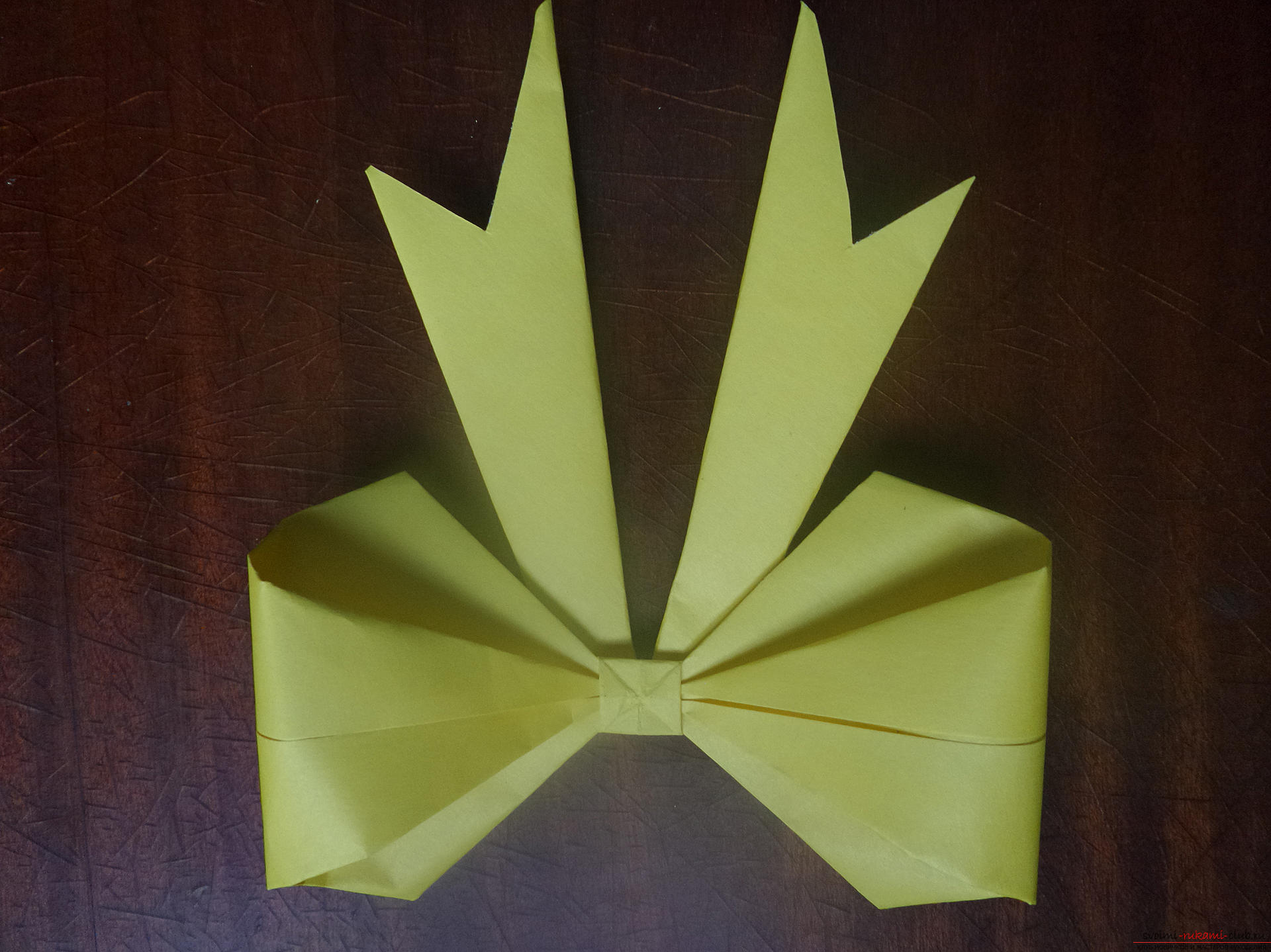 Этот мастер-класс предназначен для тех, кто хочет научиться делать своими руками бант оригами. Фото №29
