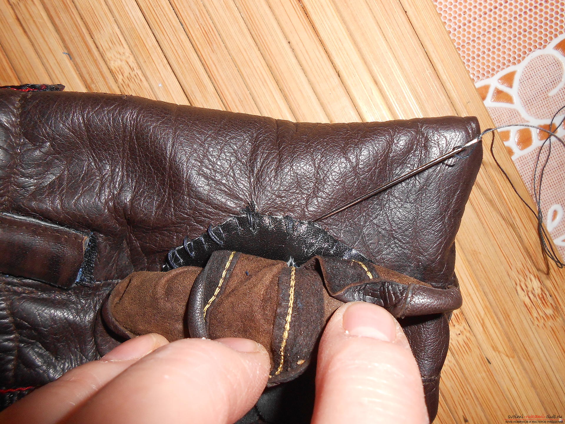 Кожаные чехлы самые модные для телефонов, но мало кто знает как сделать чехлы из кожи своими руками.. Фото №23