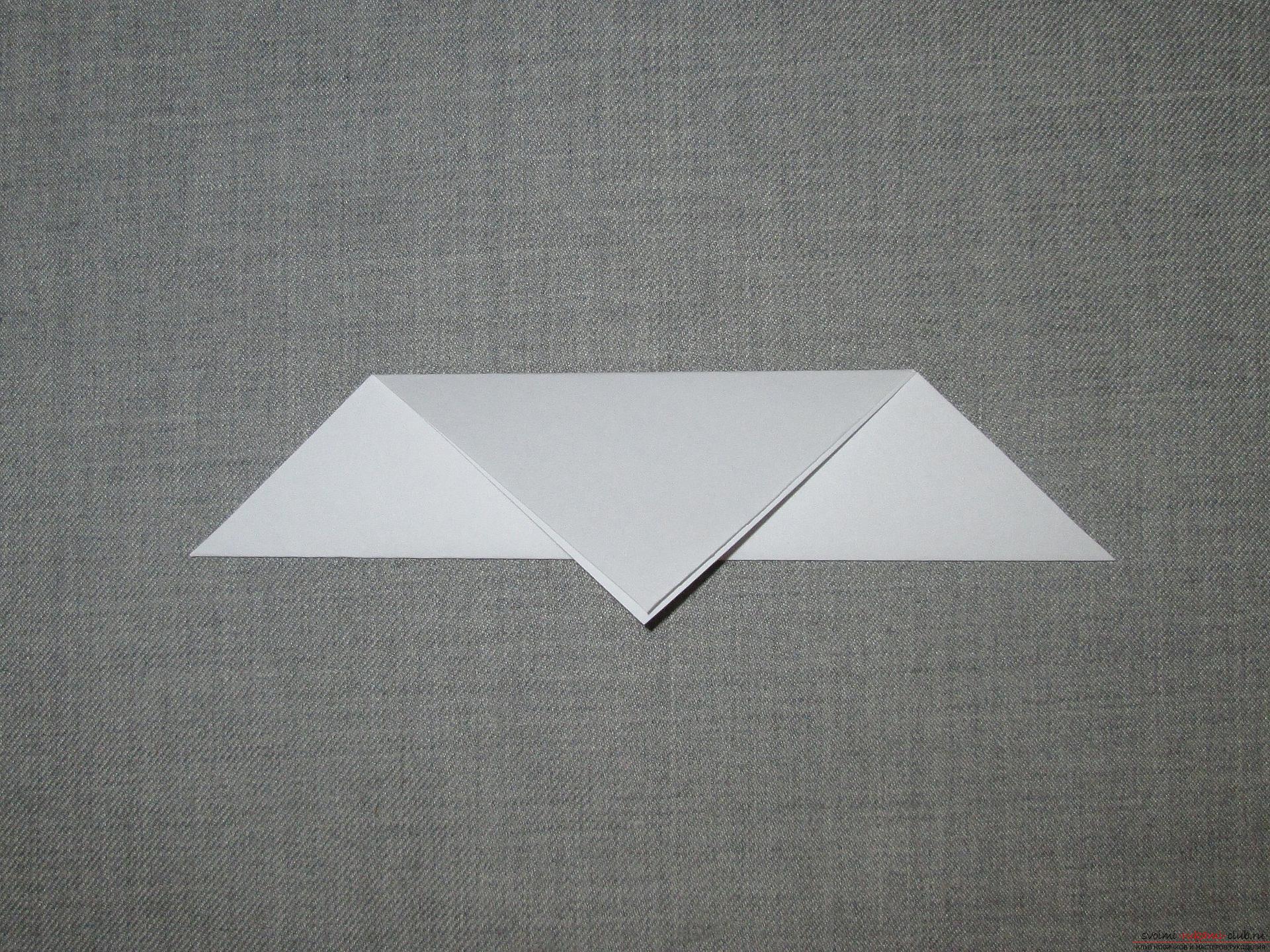 Этот подробный мастер-класс оригами для детей 8 лет научит как сделать оригами-голубя из бумаги.. Фото №4