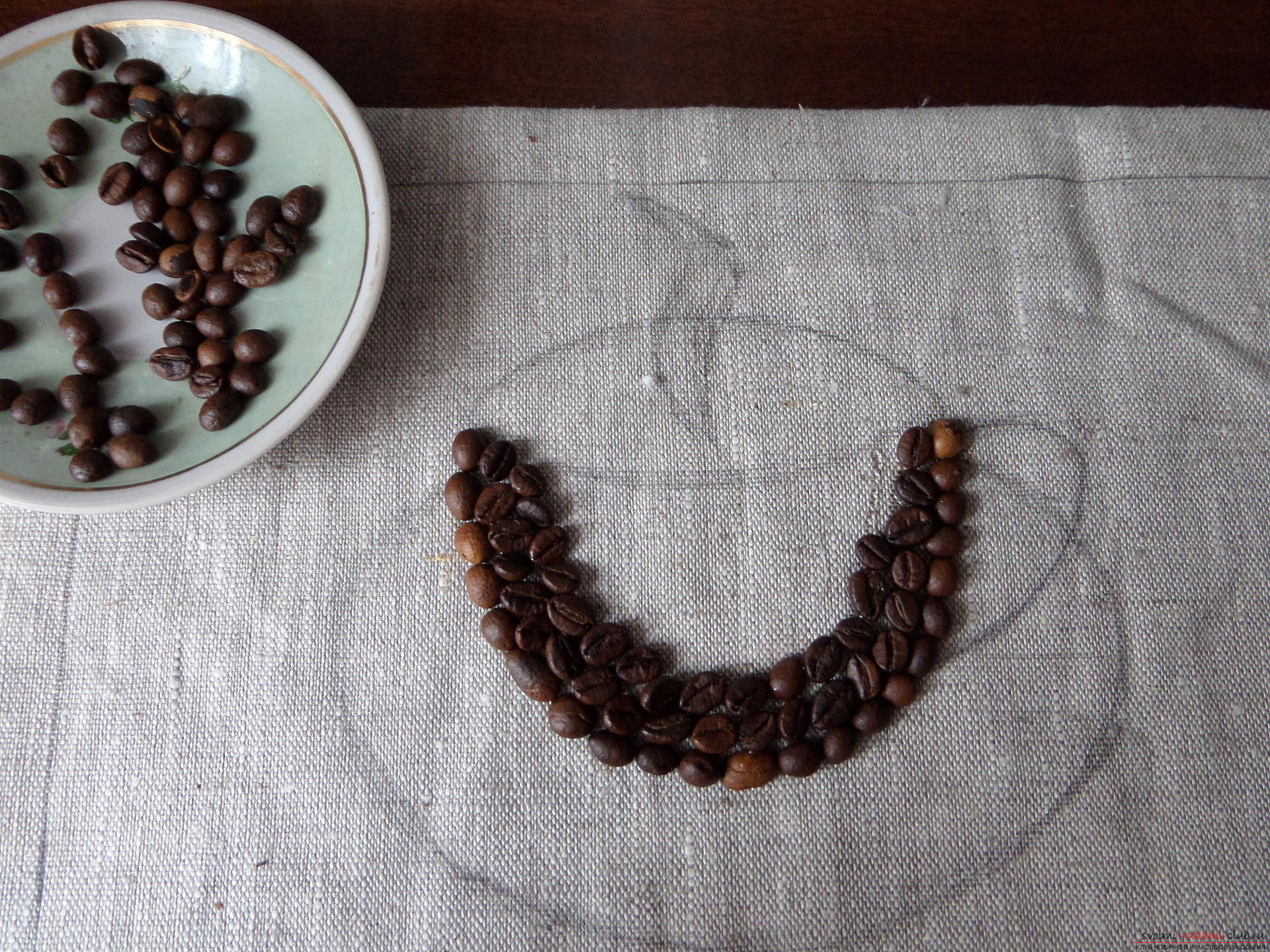 Этот мастер-класс с фото и описанием научит как делать кофейные картины из зерен кофе для кухни.. Фото №23