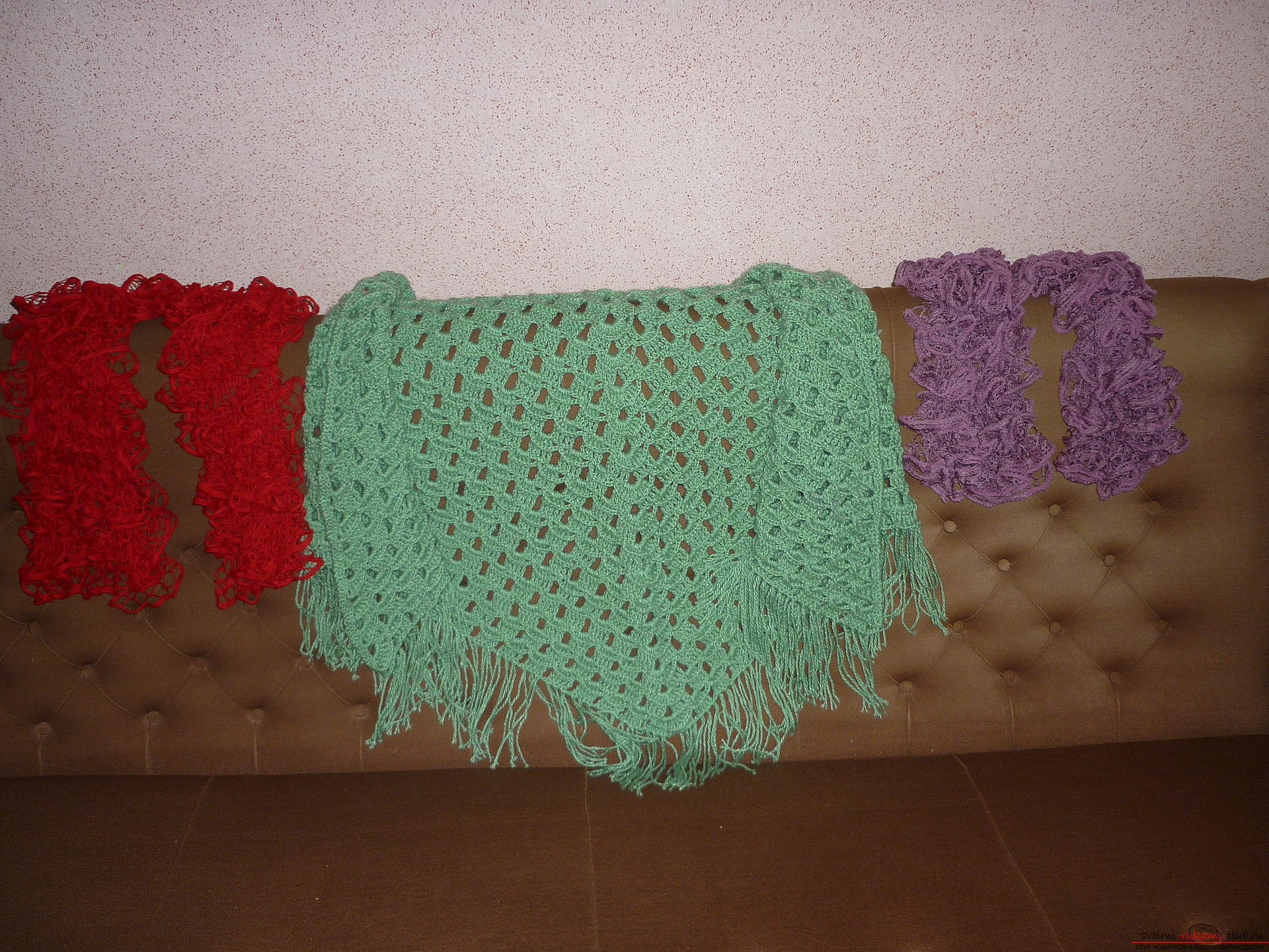 Ажурные шарфики из ленточной пряжи. Фото №1