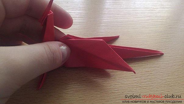 Этот подробный мастер-класс содержит схему оригами-дракона из бумаги, которого можно сделать своими руками.. Фото №39