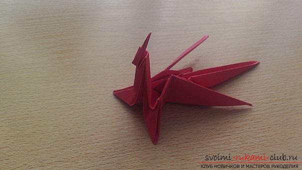 Этот подробный мастер-класс содержит схему оригами-дракона из бумаги, которого можно сделать своими руками.. Фото №38