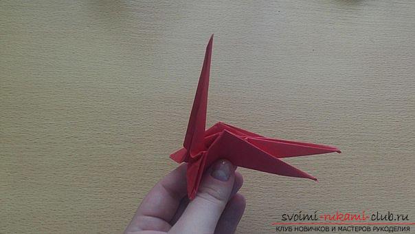 Этот подробный мастер-класс содержит схему оригами-дракона из бумаги, которого можно сделать своими руками.. Фото №36