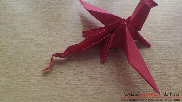Этот подробный мастер-класс содержит схему оригами-дракона из бумаги, которого можно сделать своими руками.. Фото №41