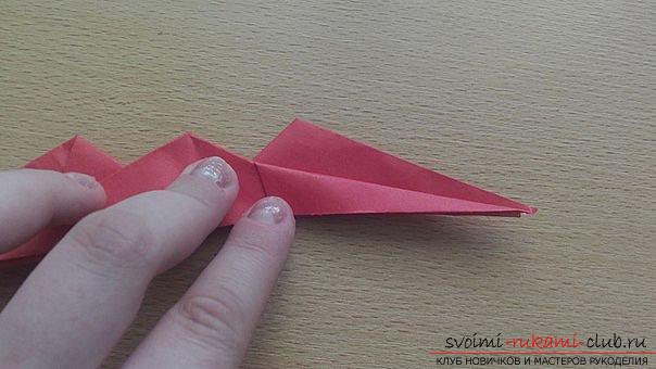 Этот подробный мастер-класс содержит схему оригами-дракона из бумаги, которого можно сделать своими руками.. Фото №32