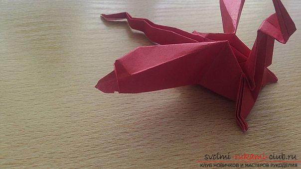 Этот подробный мастер-класс содержит схему оригами-дракона из бумаги, которого можно сделать своими руками.. Фото №42