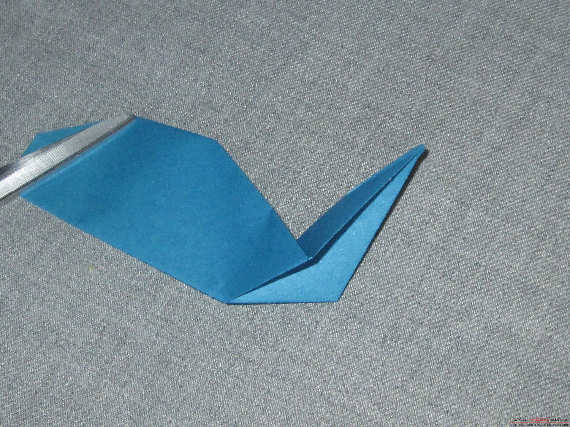 Этот подробный мастер-класс оригами для детей 7 лет научит как сделать семью китов из бумаги своими руками.. Фото №8