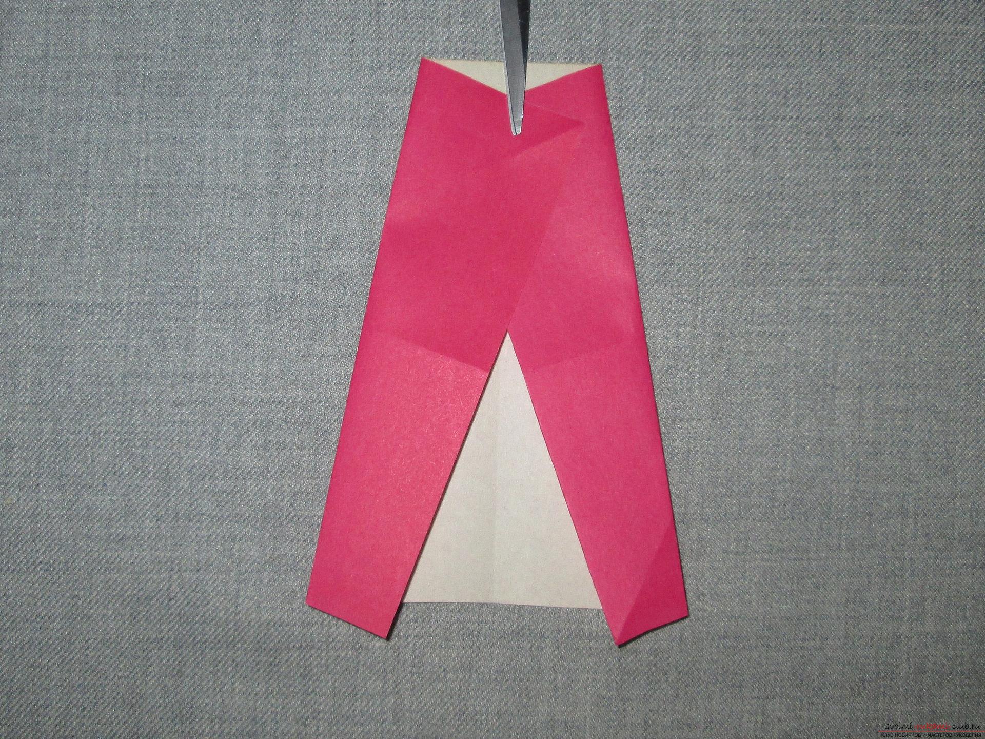 Этот подробный мастер-класс оригами для детей 7 лет научит как сделать платье из бумаги своими руками.. Фото №4