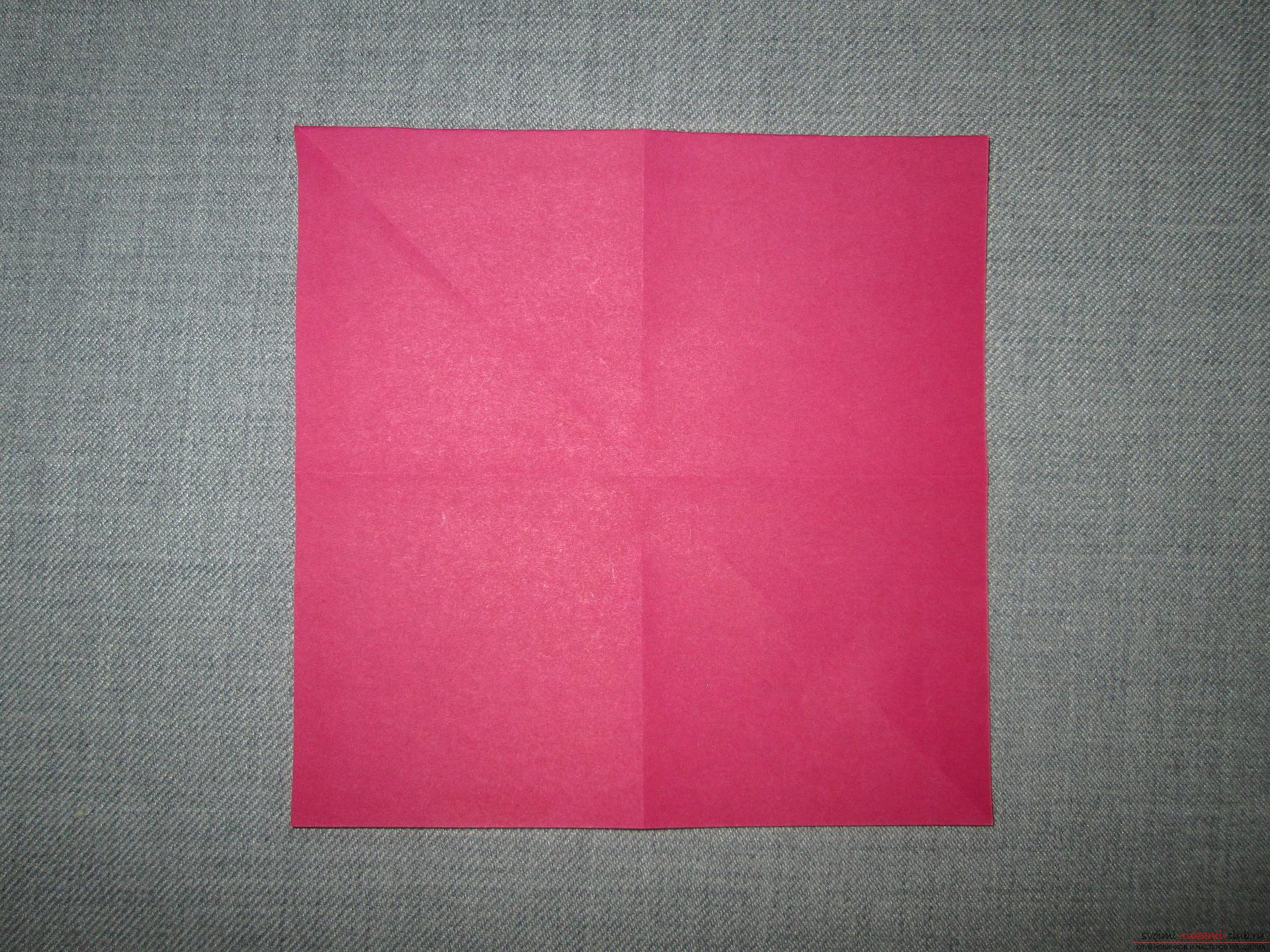 Этот подробный мастер-класс оригами для детей 7 лет научит как сделать платье из бумаги своими руками.. Фото №2