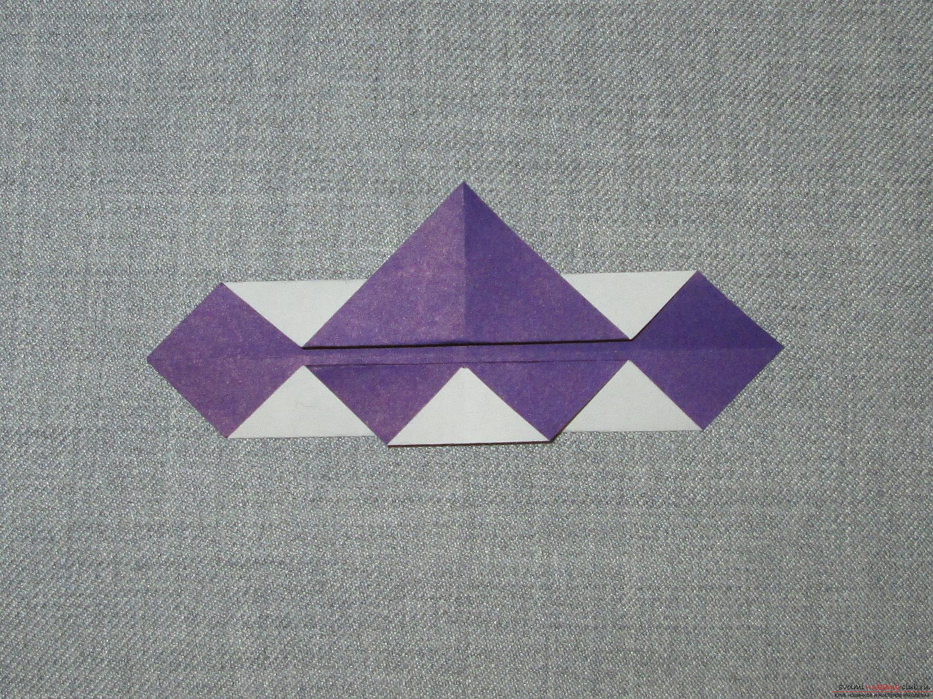 Этот подробный мастер-класс с фото и описание научит как сделать оригами для начинающих - оригами-корону из бумаги.. Фото №6