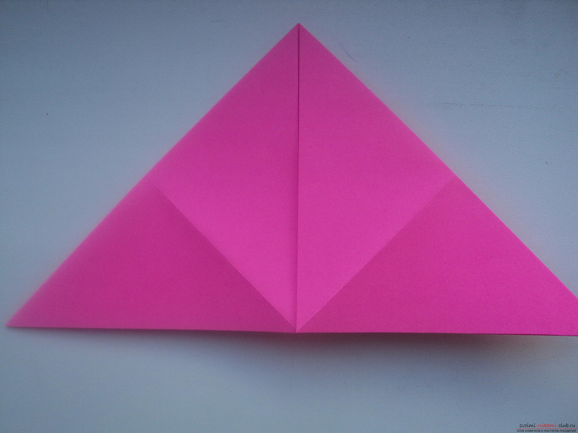 Этот подробный мастер-класс с пошаговыми фото и описанием научит как сделать своими руками оригами-сердце из бумаги.. Фото №10