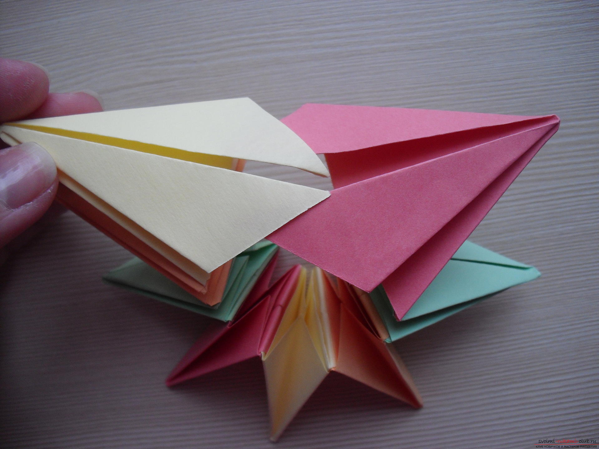 Этот мастер-класс расскажет как сделать своими руками поделку из бумаги - оригами-трансформер.. Фото №18