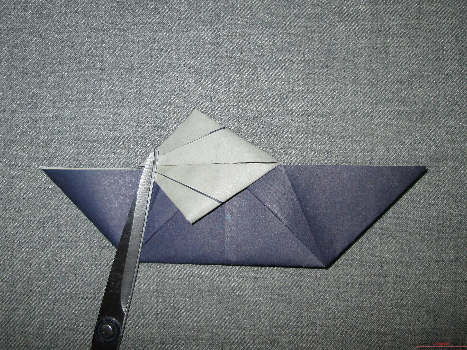 Этот подробный мастер-класс с фото и описание научит как сделать оригами для начинающих - оригами-ворону из бумаги.. Фото №9