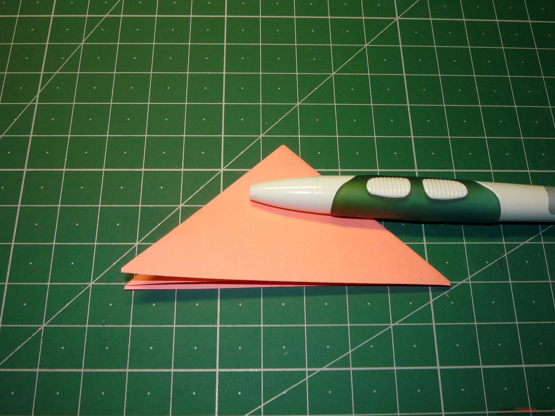 Мастер-класс расскажет как сделать модульную звезду оригами из бумаги своими руками. Фото №5
