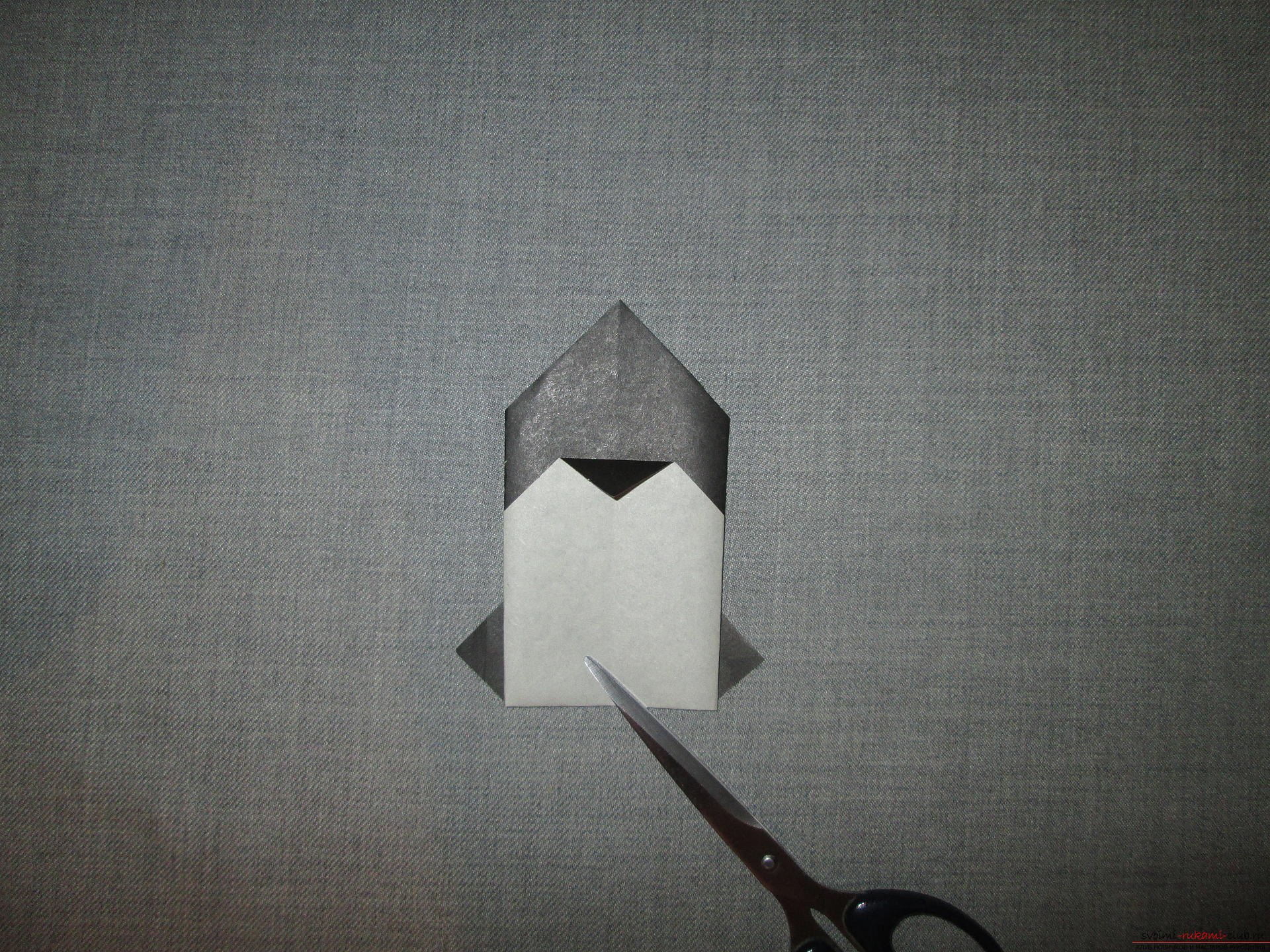 Этот подробный мастер-класс оригами из бумаги для детей 6 лет научит как сделать своими руками симпатичных пингвинов.. Фото №9