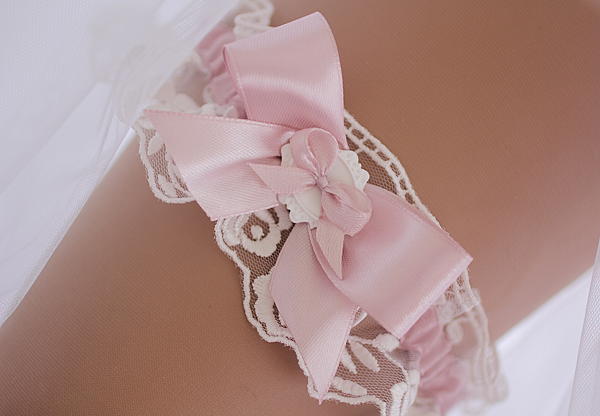 Подвязка для невесты Пыльная. Одежда и аксессуары - ручной работы. Фото 2