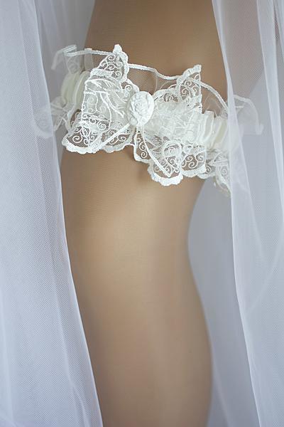 Подвязка для невесты свадебная Кружевная. Одежда и аксессуары - ручной работы. Фото 3