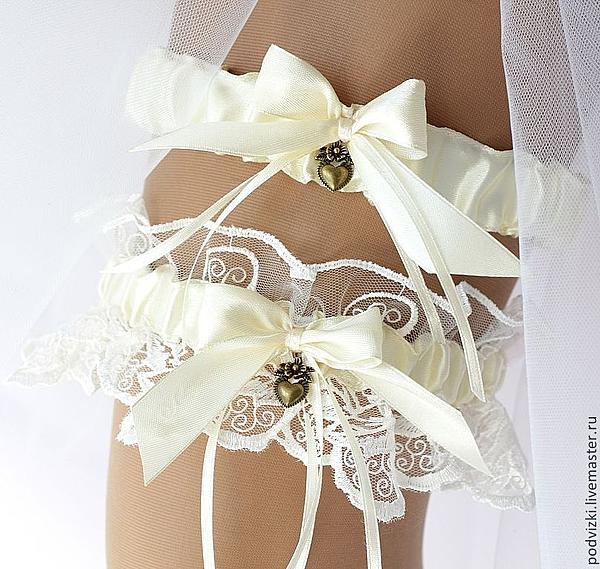 Подвязка для невесты свадебная -Комплект "Кружевной". Одежда и аксессуары - ручной работы.