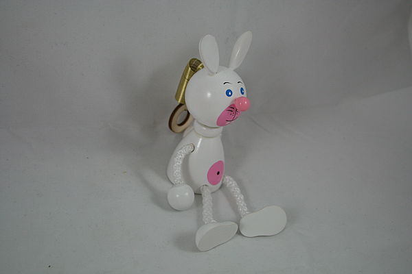 Фигурка на пружинке "Белый заяц". Брелоки - ручной работы. Фото 3