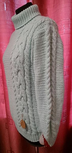 Теплый вязаный женский свитер. Кофты и свитера - ручной работы. Фото 4