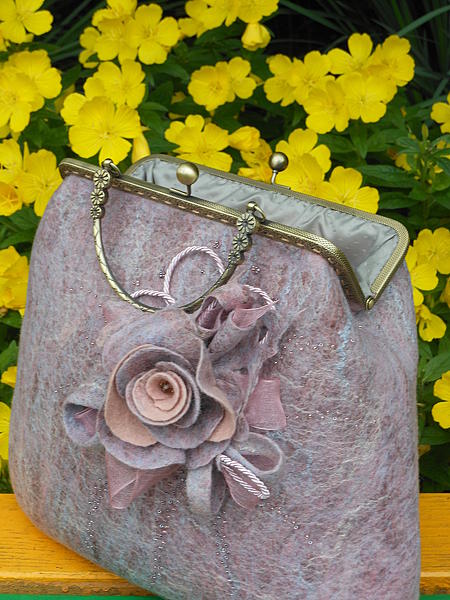Валяная сумка "Пыльная роза". Женские сумки - ручной работы. Фото 2