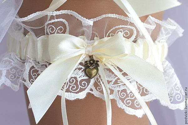 Подвязка для невесты свадебная -Комплект "Кружевной". Одежда и аксессуары - ручной работы. Фото 5