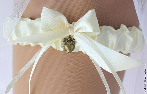 Подвязка для невесты свадебная -Комплект "Кружевной". Одежда и аксессуары - ручной работы. Фото 3