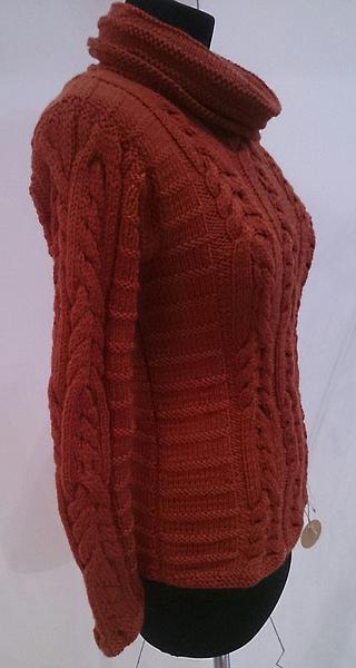 Теплый вязаный женский свитер. Кофты и свитера - ручной работы. Фото 3