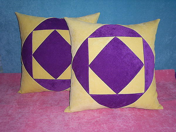 Декоративные подушки "Жёлтый квадрат". Текстиль, ковры - ручной работы.