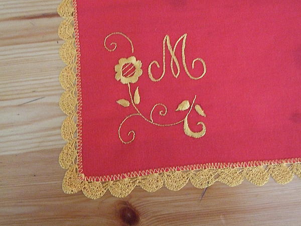 Платочек красный (буква "А"). Носовые платочки - ручной работы. Фото 6