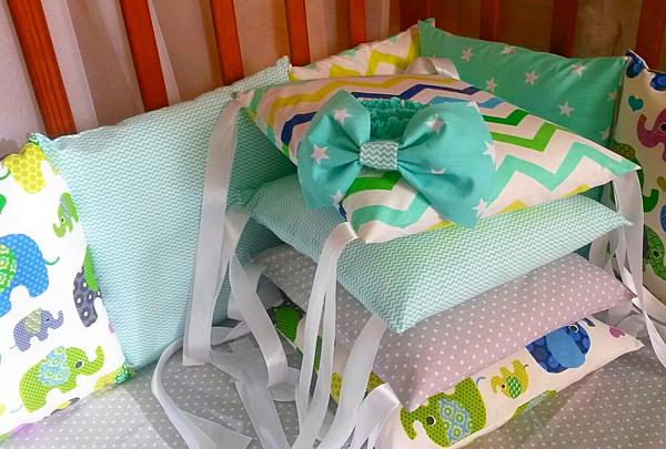 Комплект в кроватку, конверт на выписку. Для новорожденных - ручной работы. Фото 2