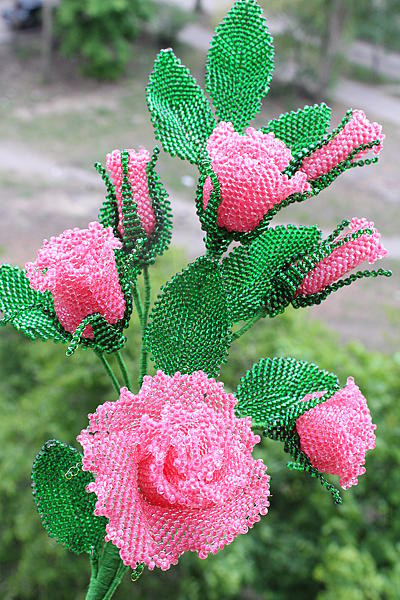 Роза кустовая, садовая  http://biser-np.ru. Цветы - ручной работы.