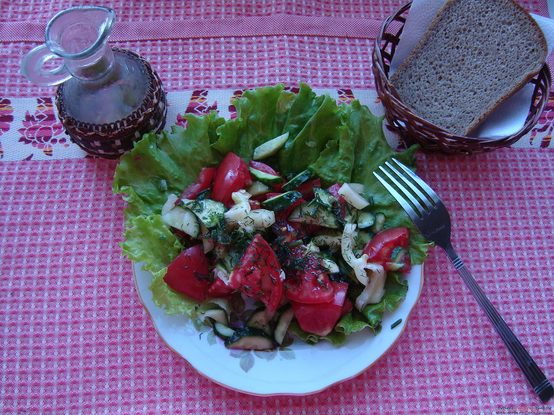 Простые рецепты салатов на поминки. Лёгкие салаты на поминки. Летние салаты. Приготовление летнего салата. Мизерия салат.