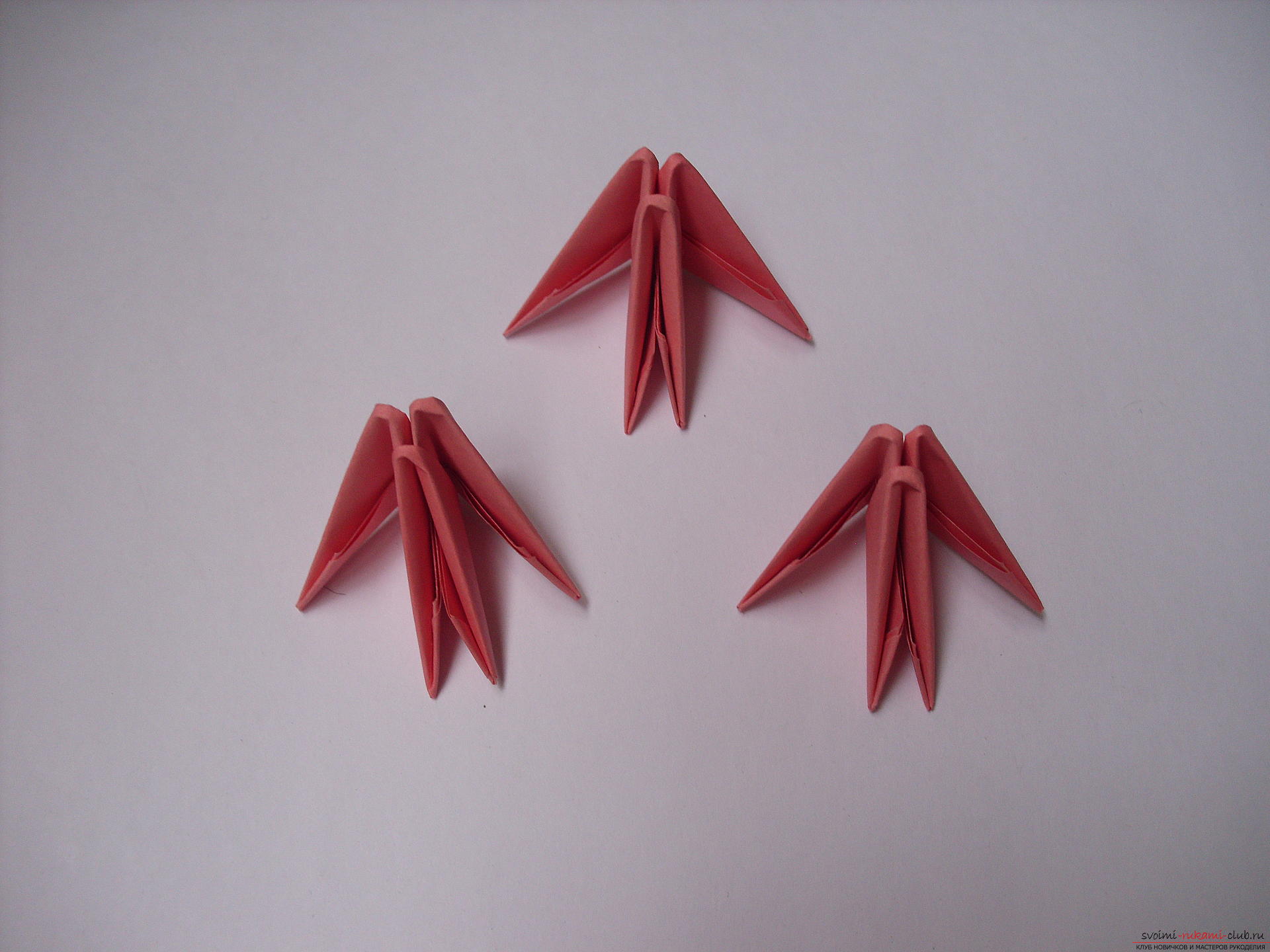 Модульное оригами из бумаги: шкатулка для мелочей. Фото №8
