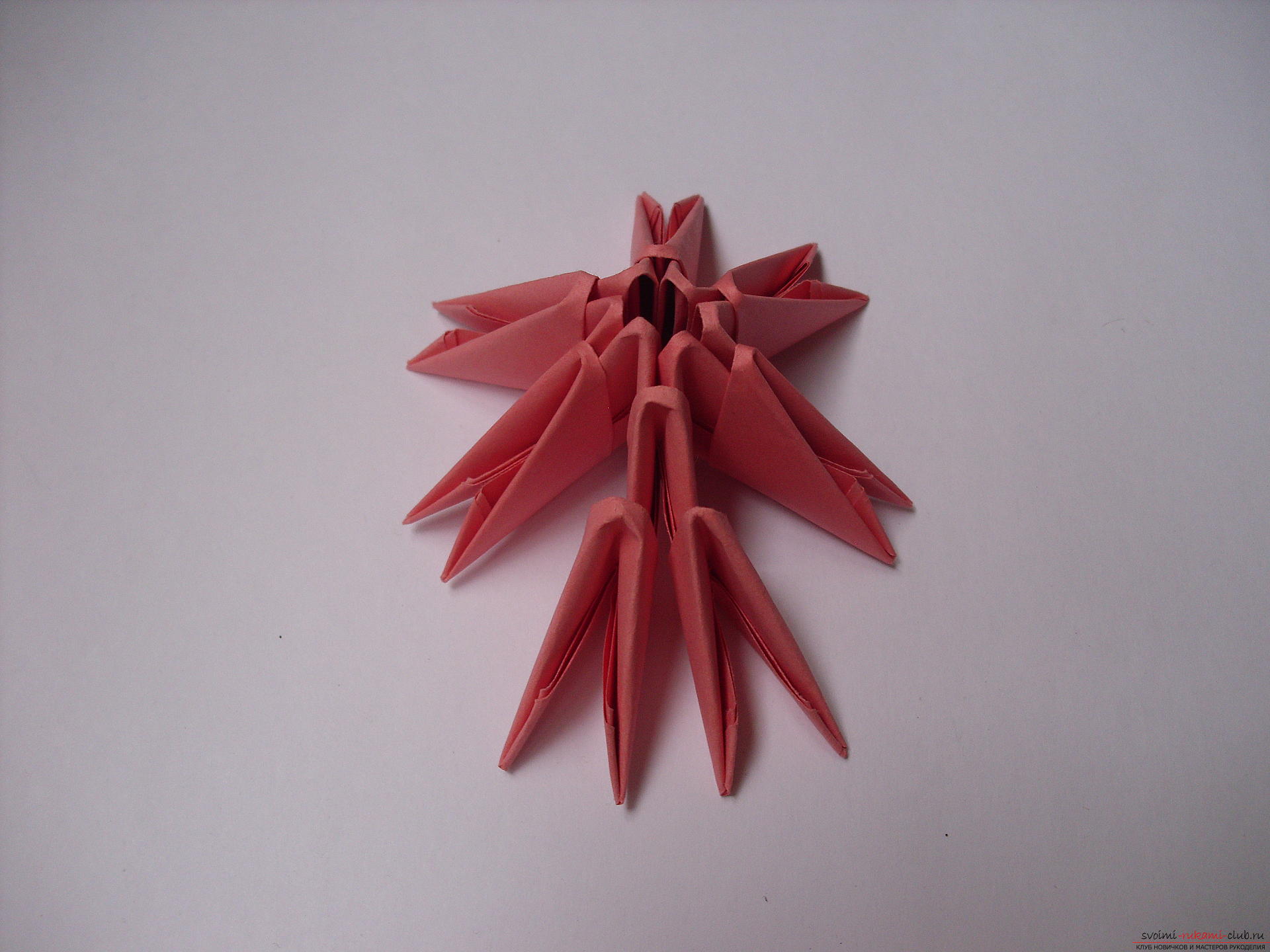 Модульное оригами из бумаги: шкатулка для мелочей. Фото №10