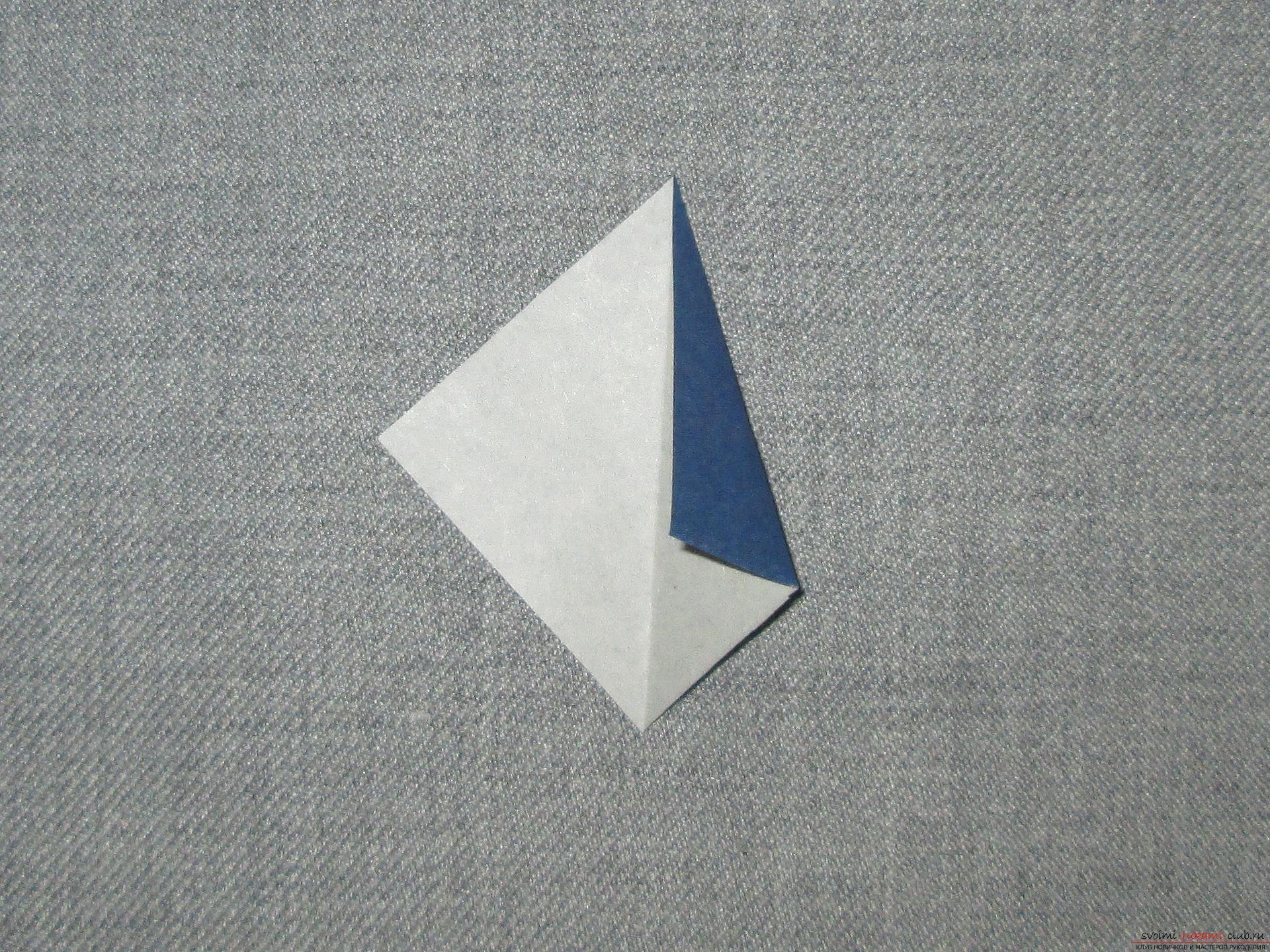 Этот подробный мастер-класс оригами из бумаги для детей 4 лет научит как сделать своими руками снежинку.. Фото №3
