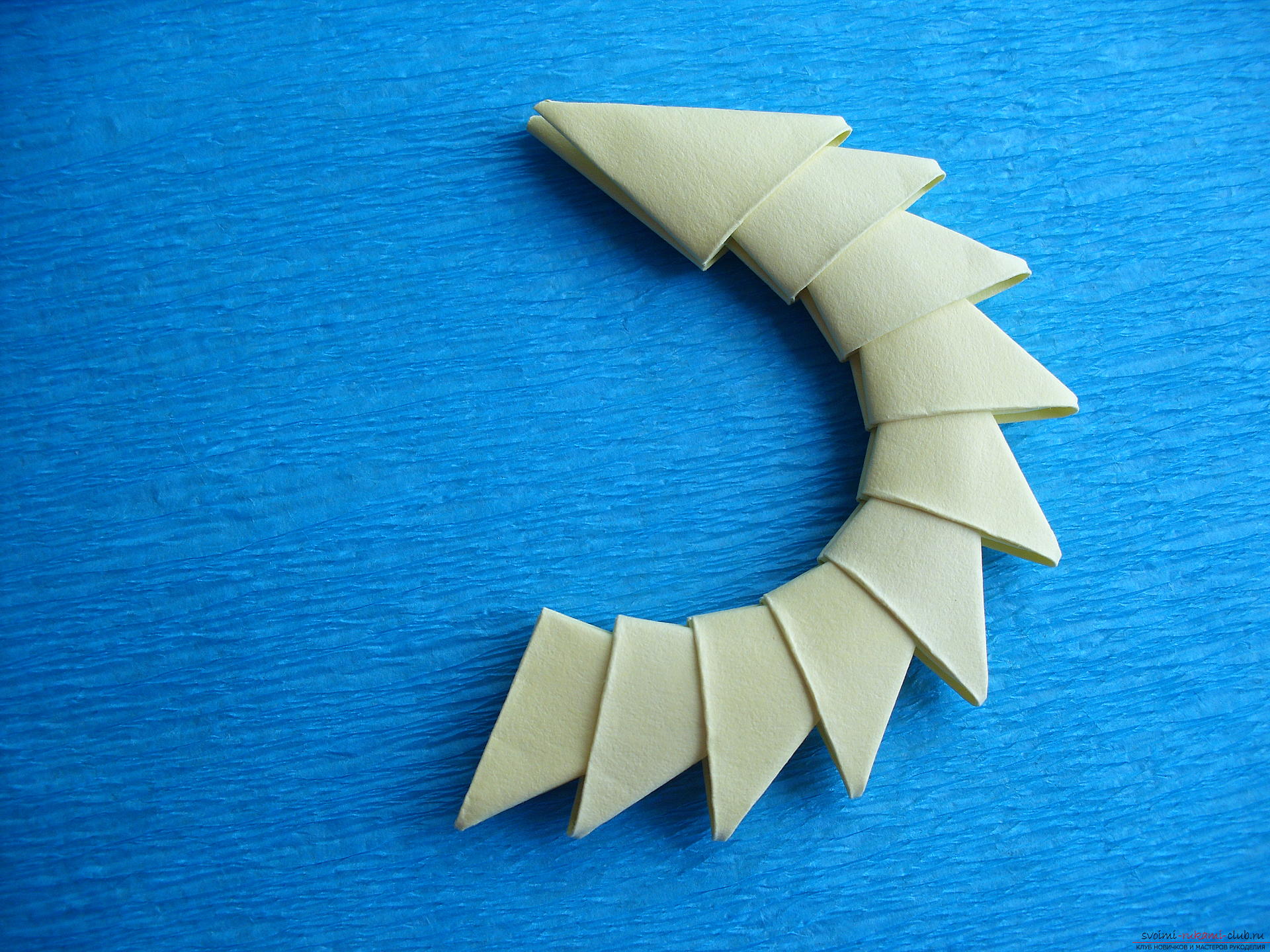 Этот мастер-класс расскажет как изготовить поделку в технике модульного оригами.. Фото №7