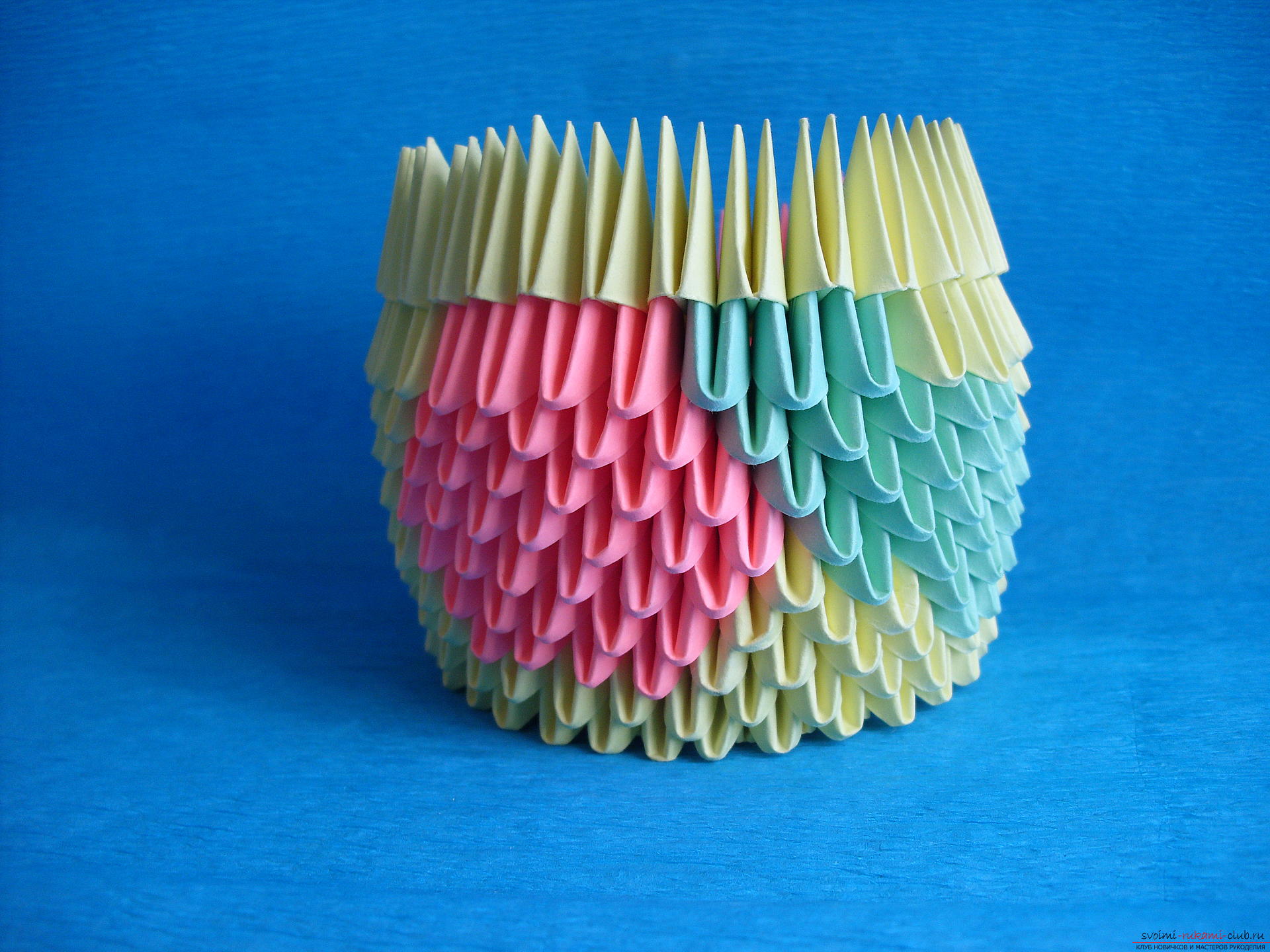 Этот мастер-класс расскажет как изготовить поделку в технике модульного оригами.. Фото №6