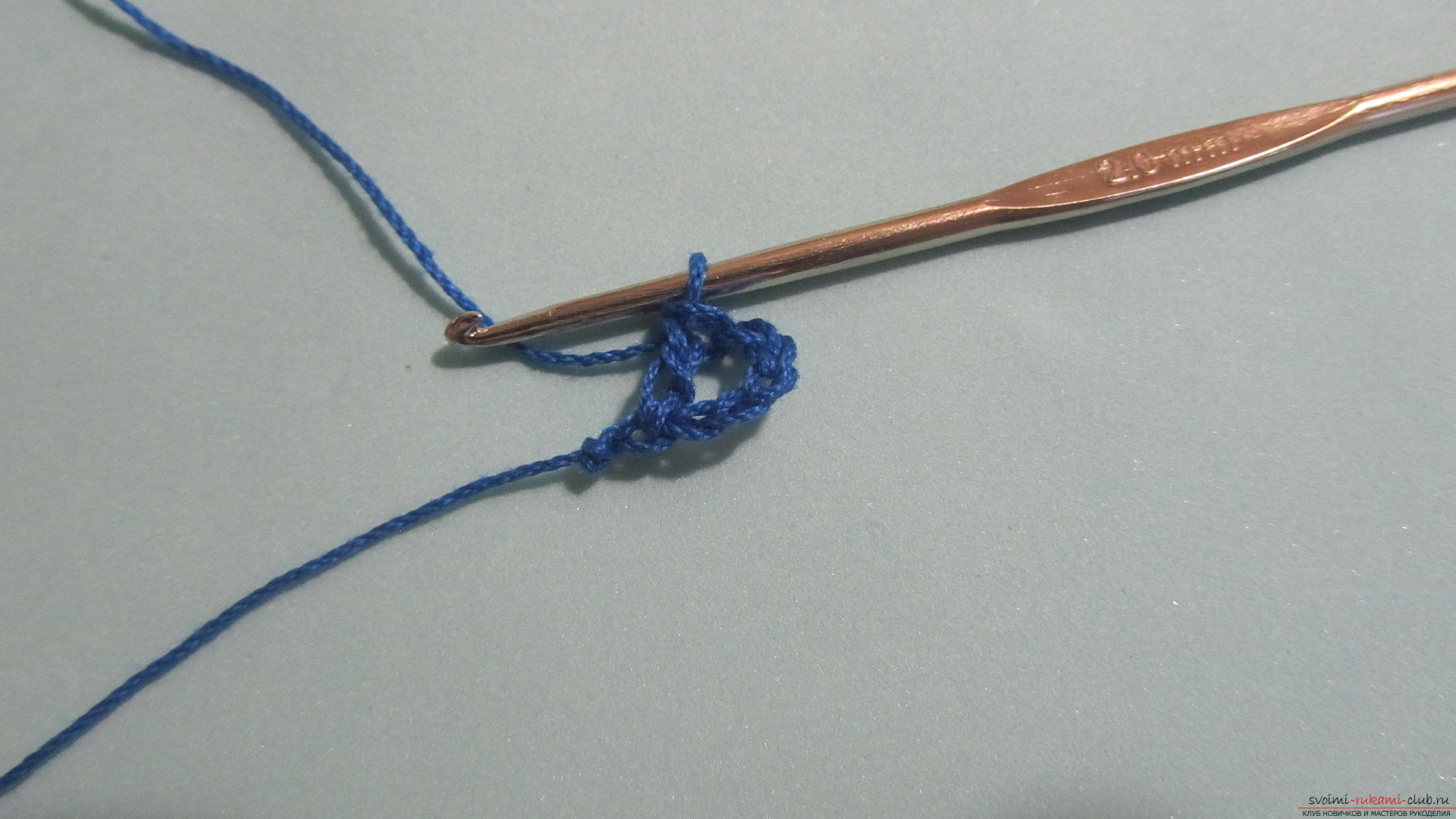 Этот мастер-класс расскажет о том, как создавать украшения крючком - вязанные браслеты. Фото №2