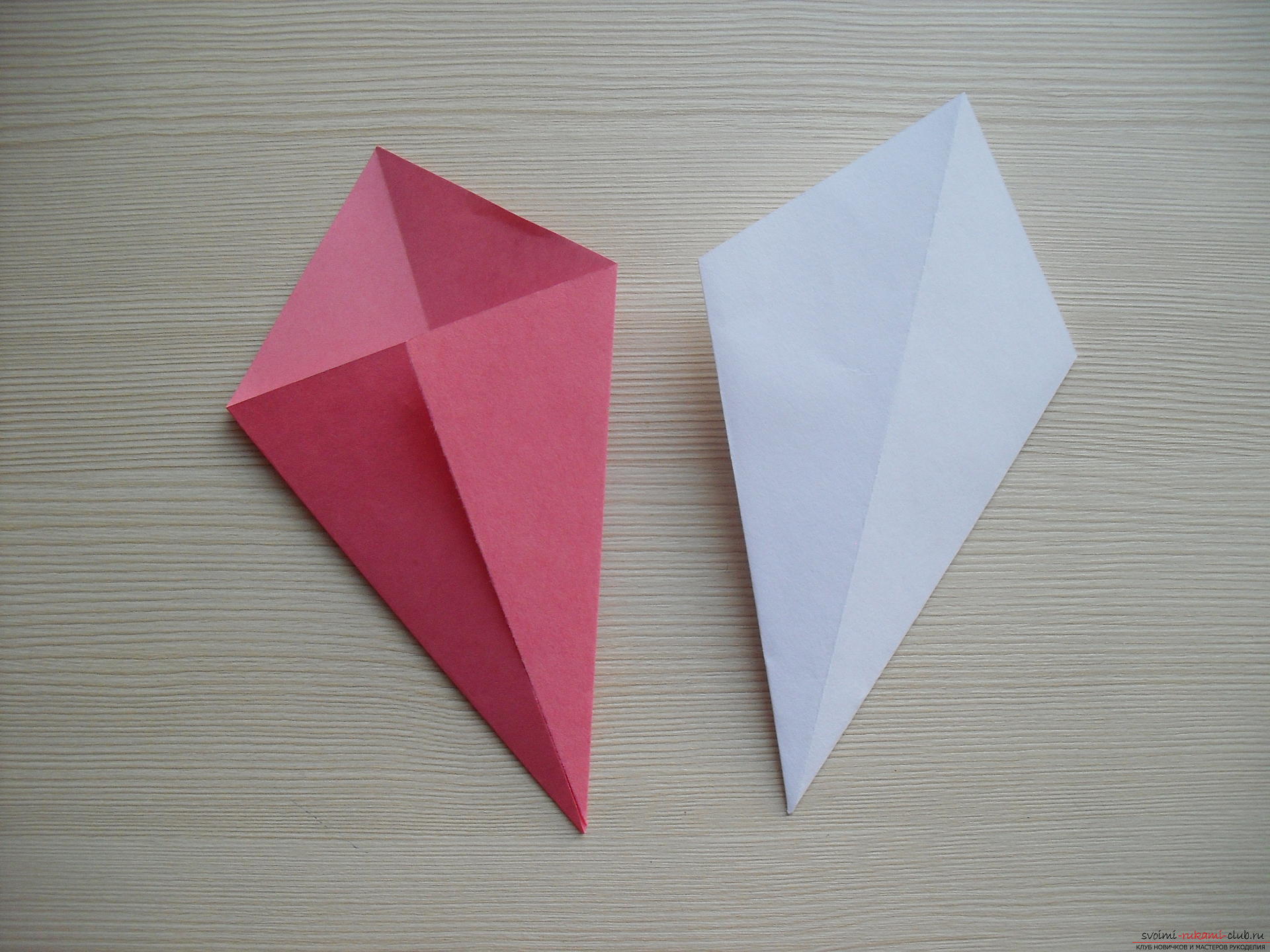 Этот мастер-класс научит как сделать цветок-оригами из бумаги.. Фото №7