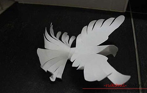 Белые голуби из бумаги. Фото №15